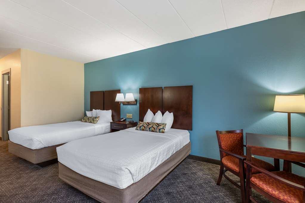 2 Double Bed Room