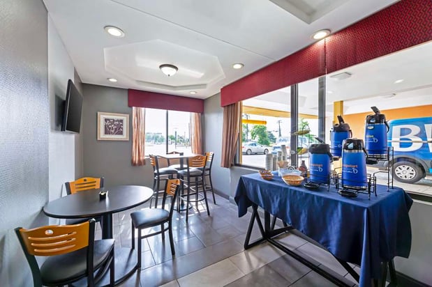 Images Best Western The Inn at Rochester Airport