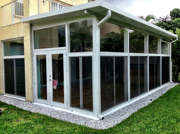 Images Screen Builders