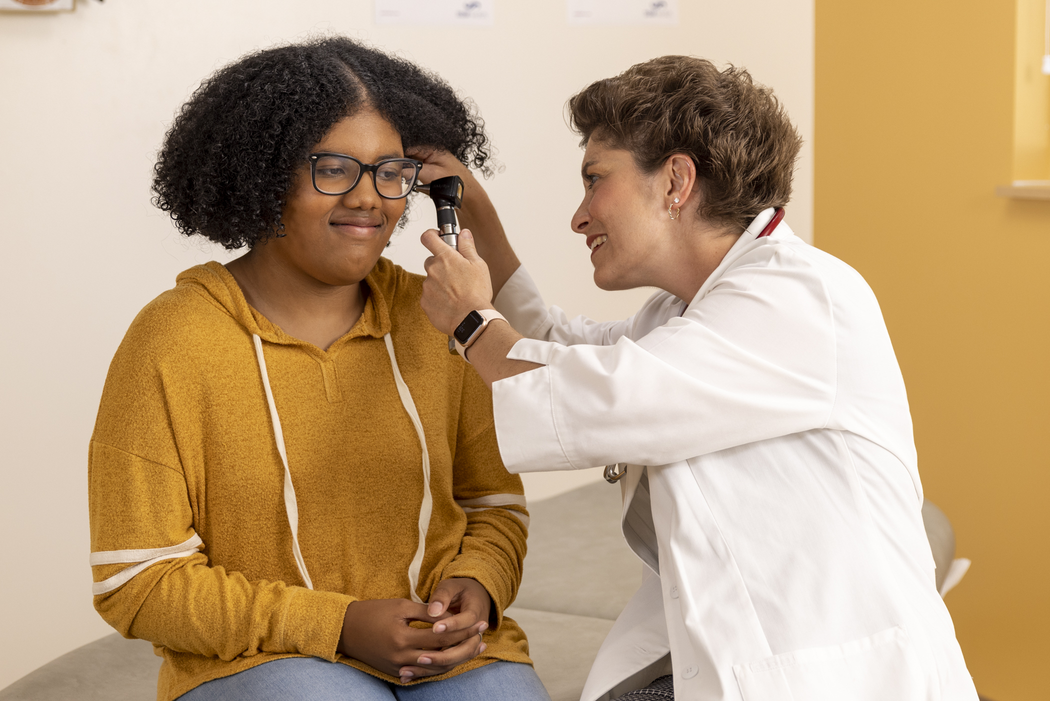 Alison Davison, PA, Family Medicine provider at SSM Health in Centralia, IL with an adolescent female patient.