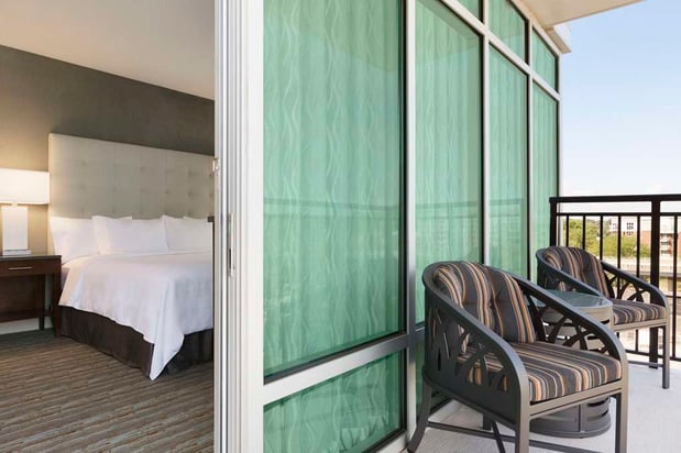 Images Embassy Suites by Hilton Greenville Downtown Riverplace