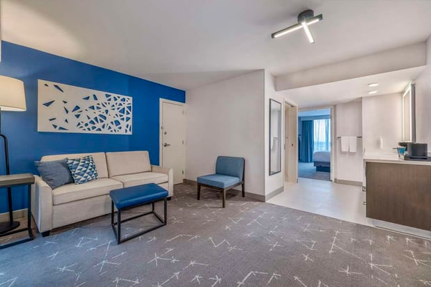 Images Embassy Suites by Hilton Tulsa I-44