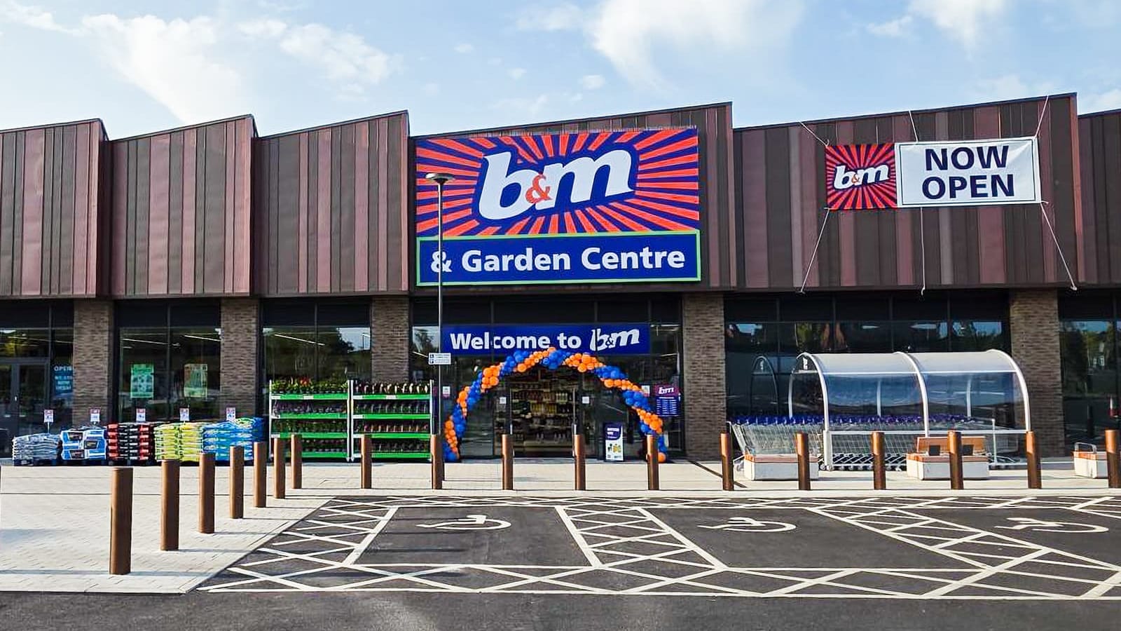 Images B&M Store with Garden Centre