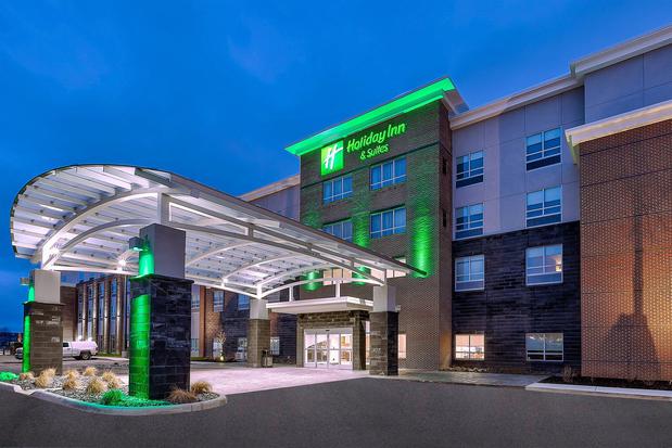 Images Holiday Inn & Suites Toledo Southwest - Perrysburg, an IHG Hotel
