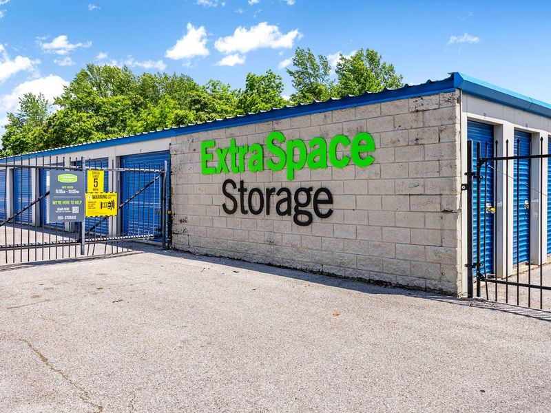Beauty Image - Storage Express at 10 S Murphy Ave, Brazil, IN 47834