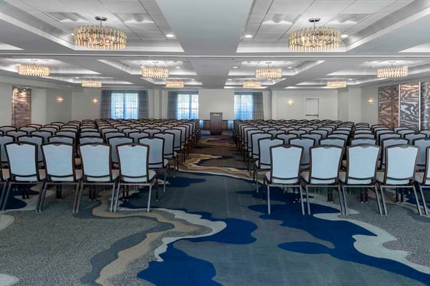 Images Hilton Garden Inn Freeport Downtown