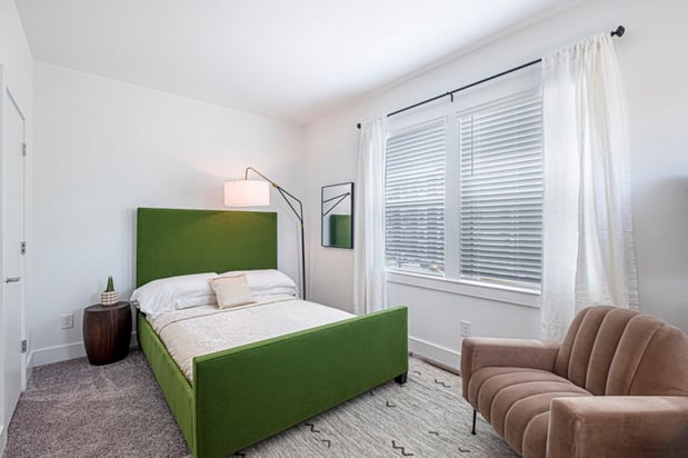 Images Saylor at Southside Trail | Luxury Townhomes for Rent