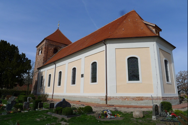 Kirche Hohennauen - Ev. Kirchengemeinde Hohennauen, Seestraße in Seeblick