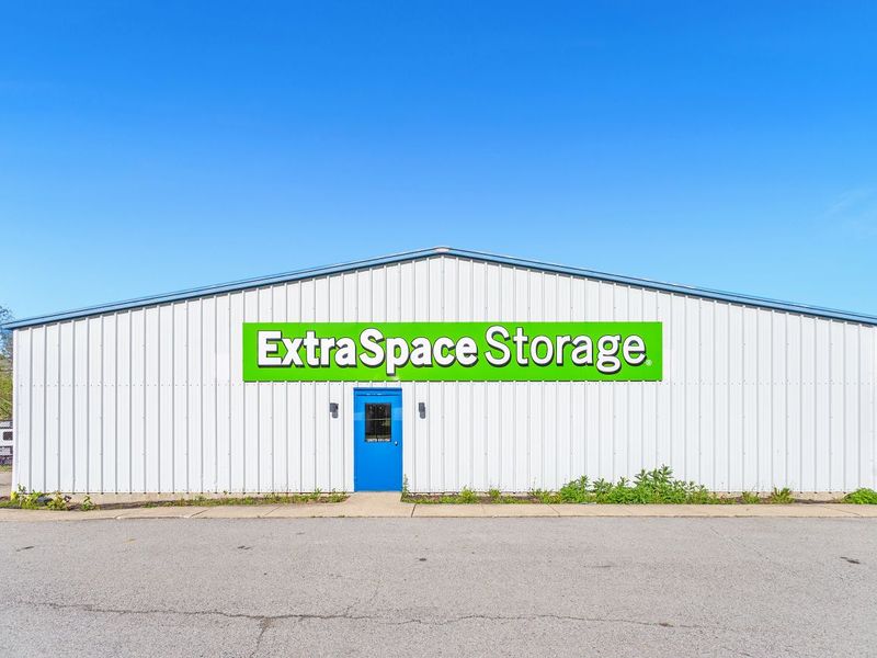 Beauty Image - Storage Express at 999 Riverside Dr, Sidney, OH 45365