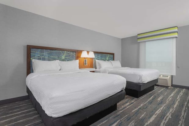 Images Hampton Inn & Suites Lincoln Northeast I-80