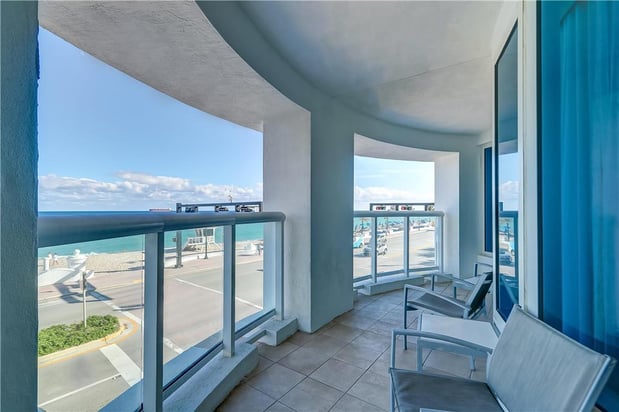 Images Beach House Fort Lauderdale, a Hilton Resort