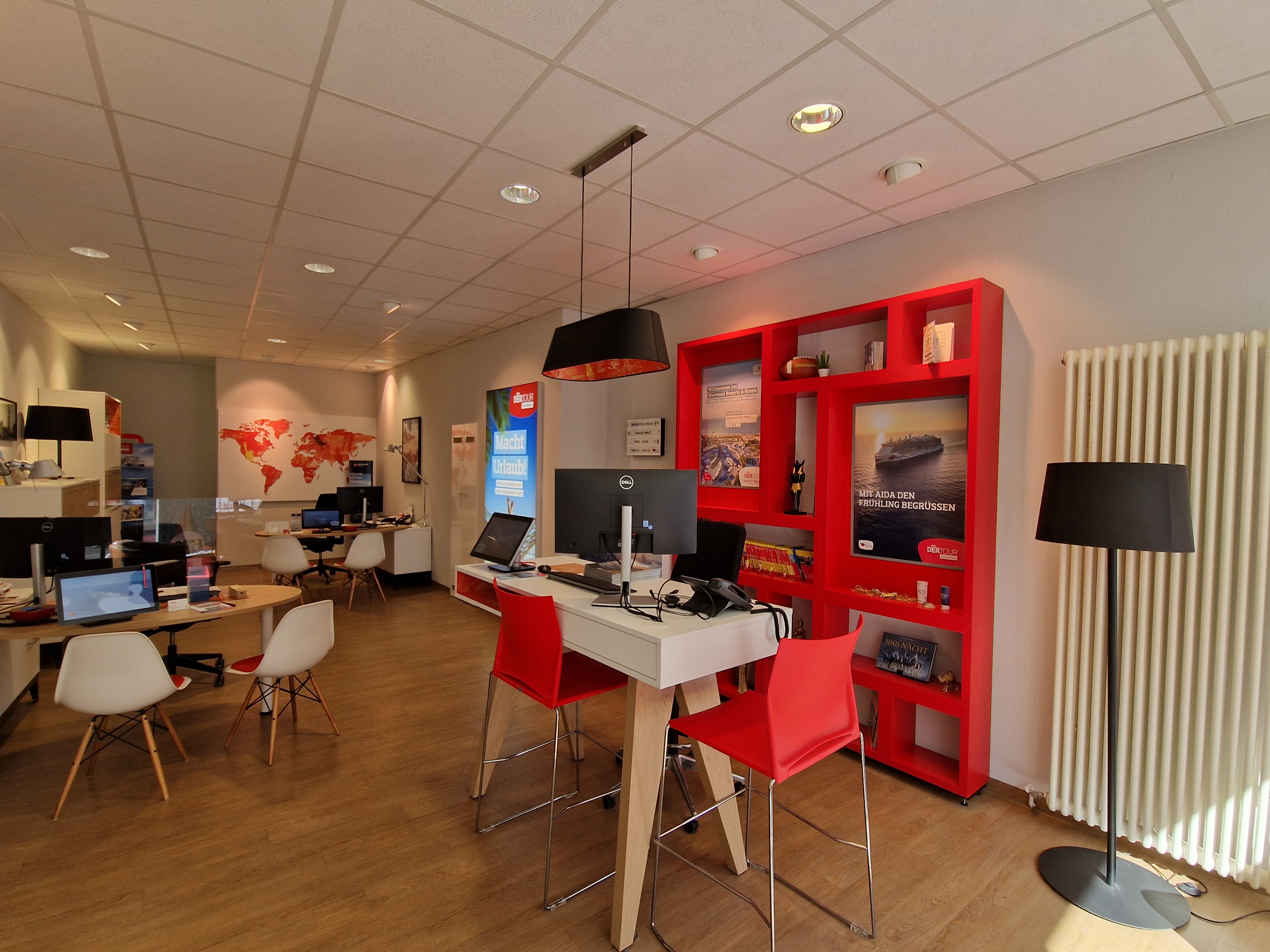 Bild 1 DERTOUR Reisebüro in Meiningen