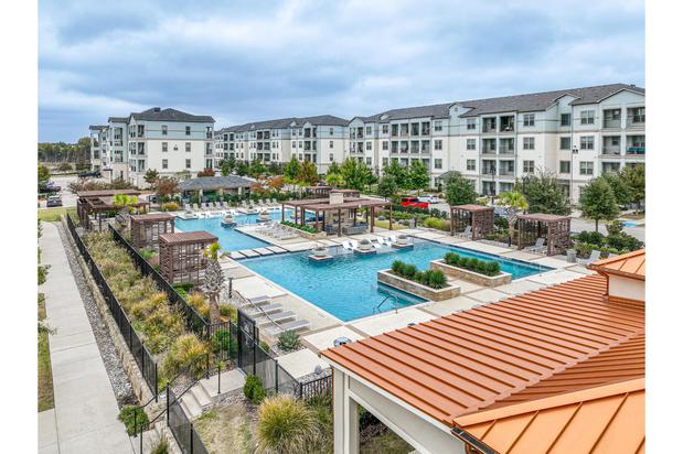 Images Park at Bayside Apartments