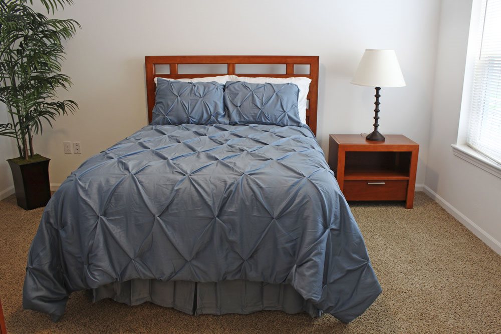 Bedroom at Lynbrook Apartment Homes and Townhomes
