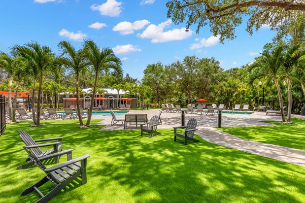 Images Summer Cove Apartments