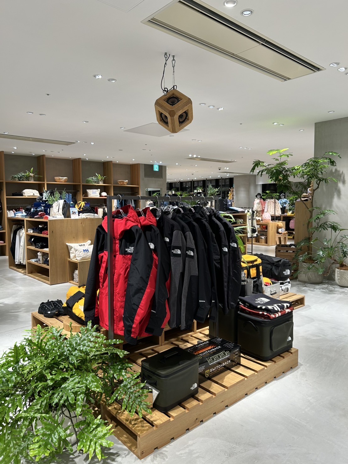 Images THE NORTH FACE+ (ザ・ノース・フェイス プラス) アミュプラザ長崎