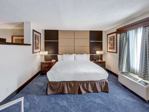 Images DoubleTree by Hilton Hotel Wichita Airport