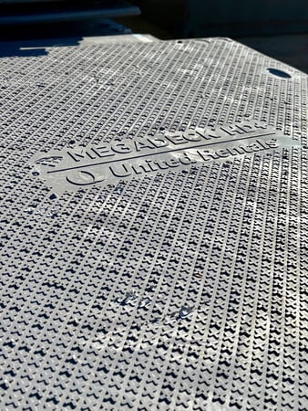 Images United Rentals - Ground Protection Matting
