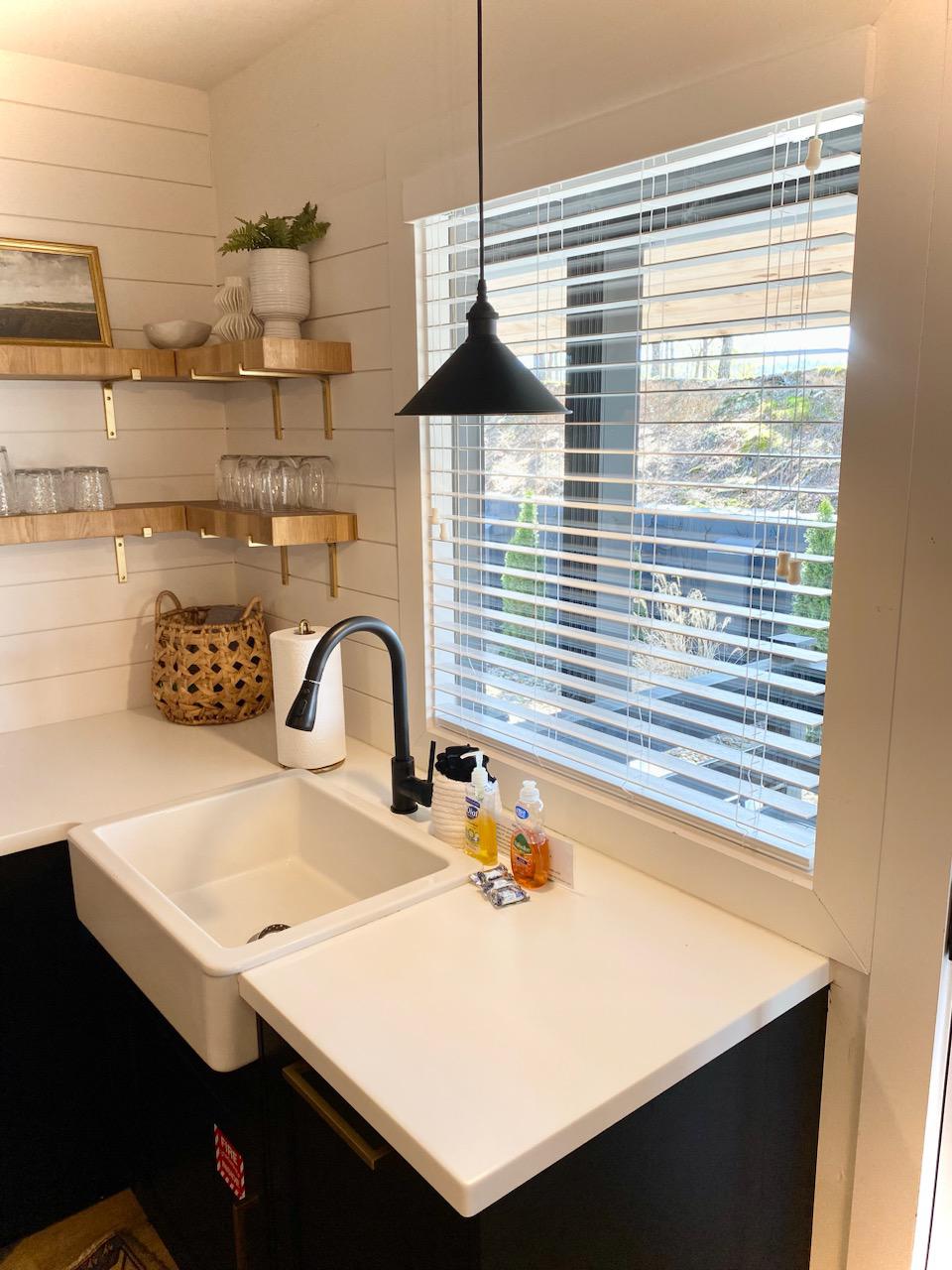 Home is where the heart is, and the kitchen is where the magic happens ✨. Our stylish blinds not onl Budget Blinds of Knoxville & Maryville Knoxville (865)588-3377