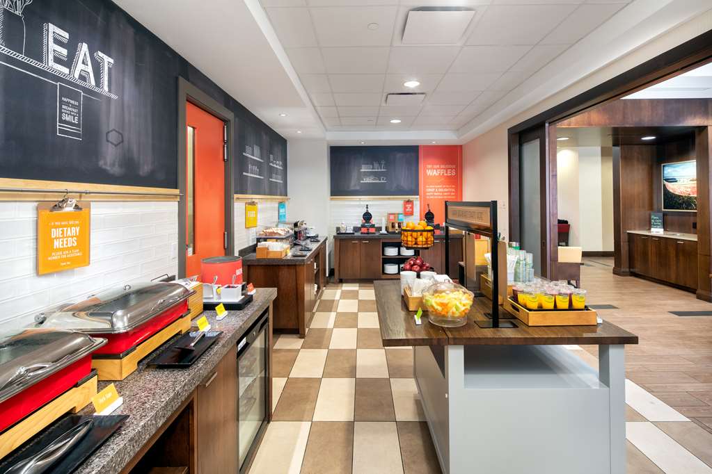 Images Hampton Inn by Hilton Halifax Downtown
