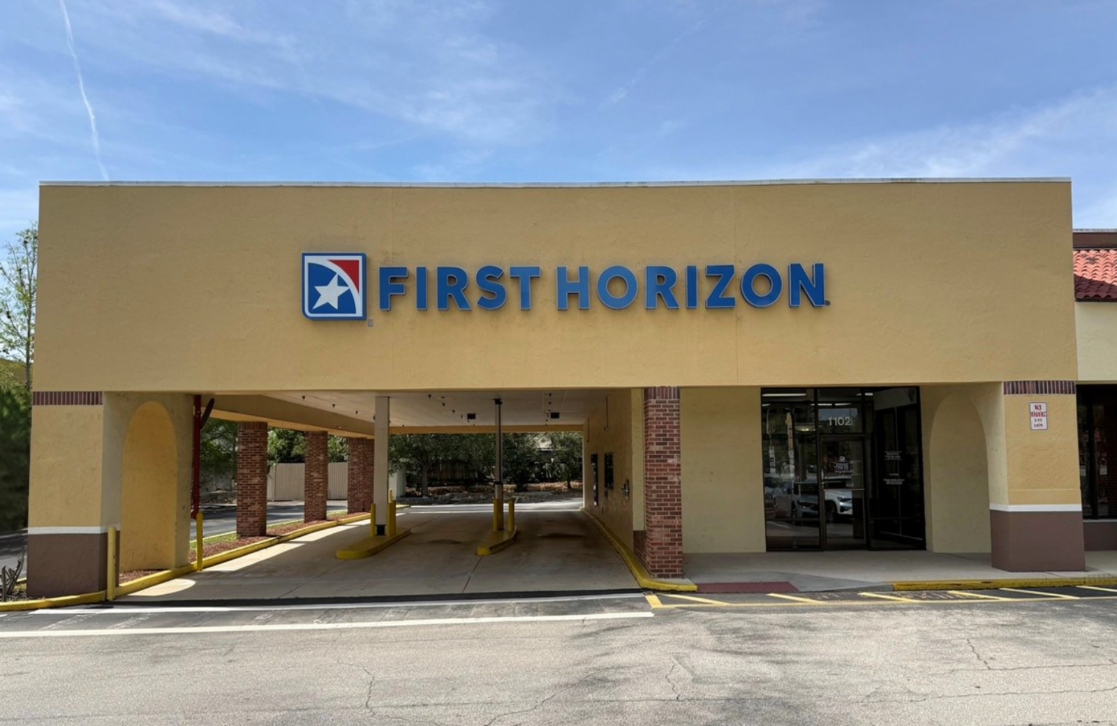 First Horizon Bank - Altamonte Springs, FL - W State Rd 436