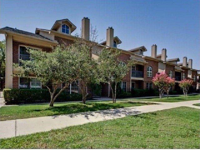 Images McFarlin Place Apartments