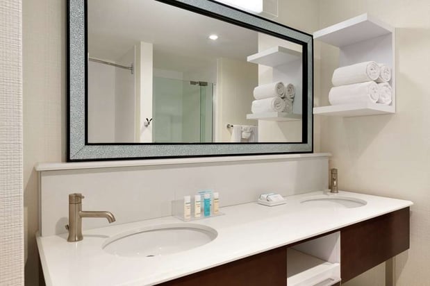 Images Hampton Inn & Suites Nashville-Downtown