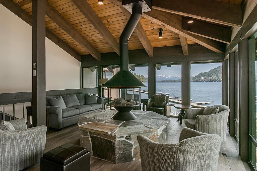 Donner Lake Village Image