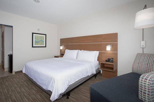Images Holiday Inn Express & Suites Goodland I-70 by IHG