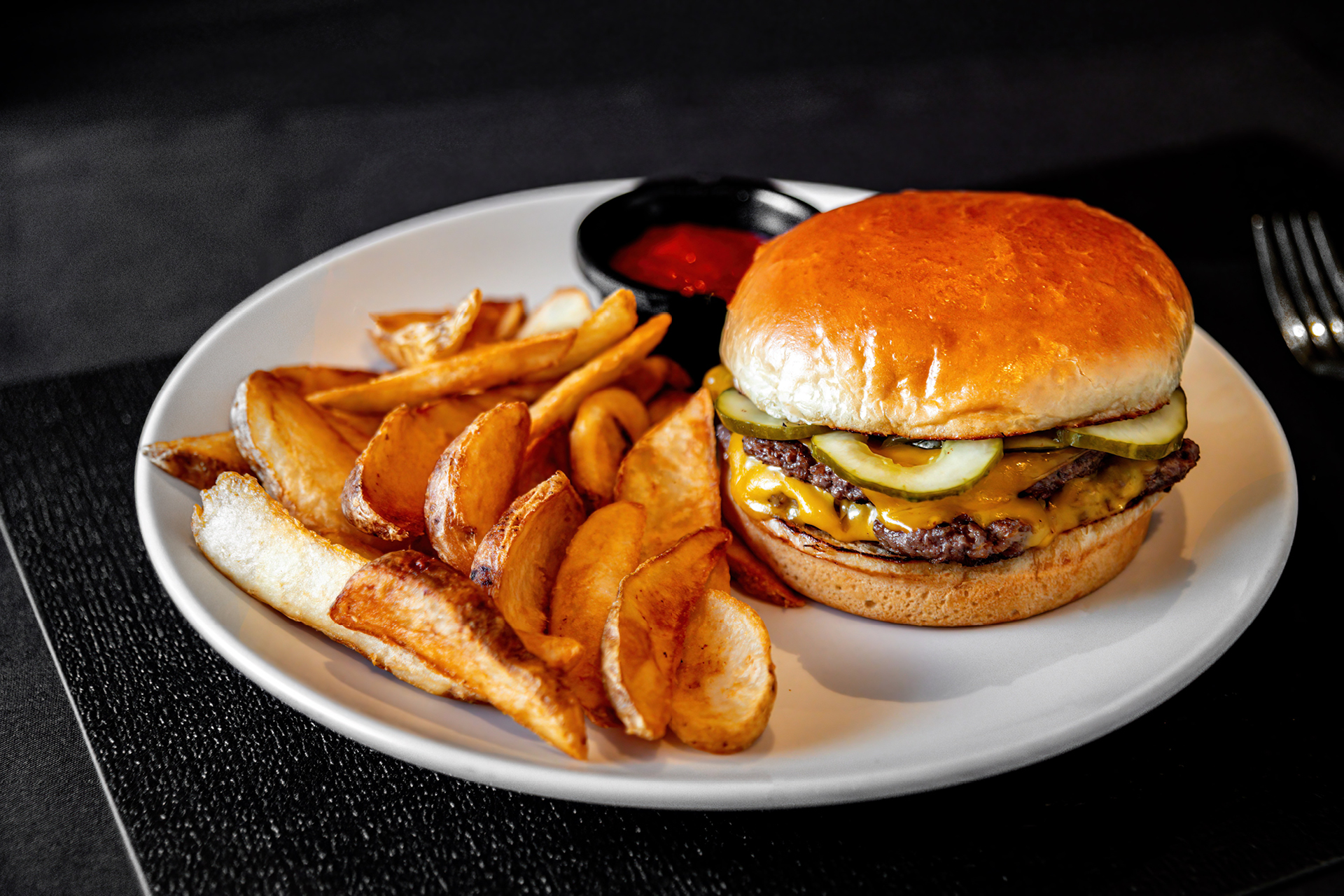 G – Burger (50 FAVES)