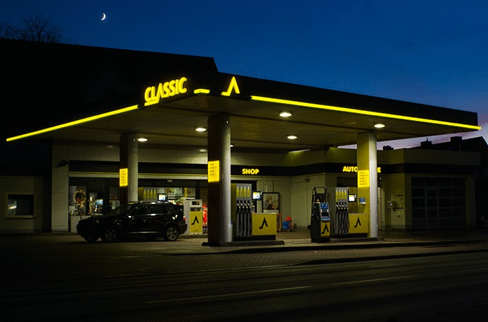 Kundenbild groß 1 CLASSIC Tankstelle
