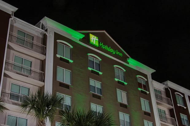 Images Holiday Inn & Suites Lake City by IHG