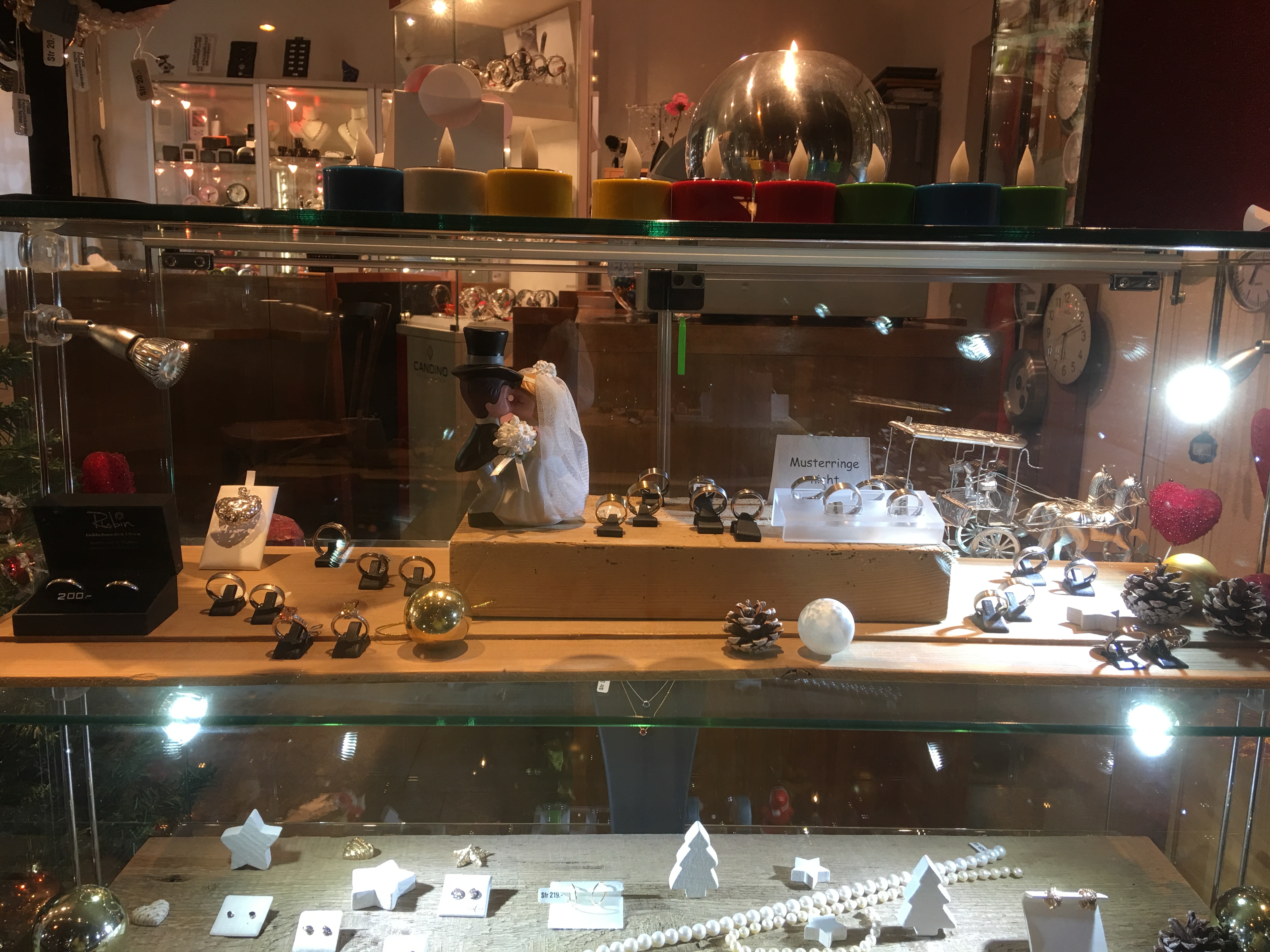 Rubin Goldschmiede & Uhren, Dorfstrasse 18 in Frutigen