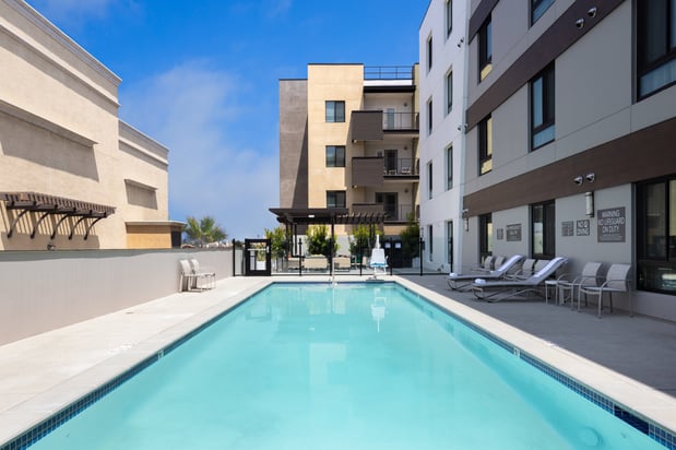 Images Holiday Inn & Suites Monterey Park - Los Angeles by IHG