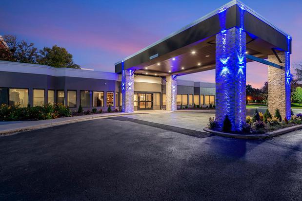 Images Holiday Inn Express Naperville by IHG