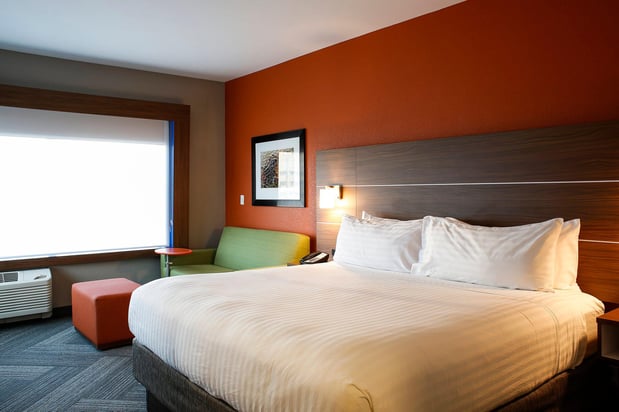 Images Holiday Inn Express & Suites Louisville Downtown by IHG