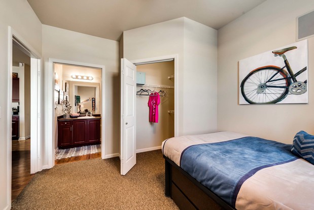Images Maverick Place Apartments