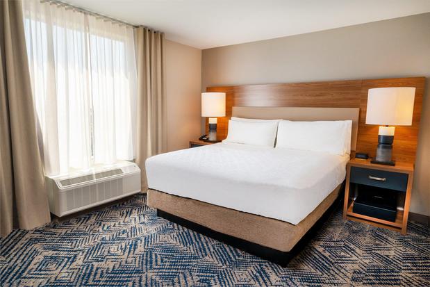 Images Candlewood Suites Las Vegas - E Tropicana, an IHG Hotel