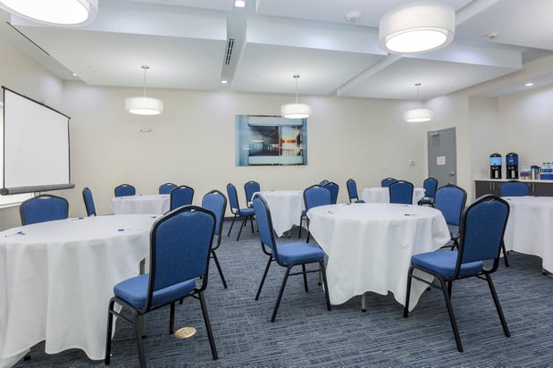 Images Holiday Inn Express & Suites Houston - Hobby Airport Area by IHG