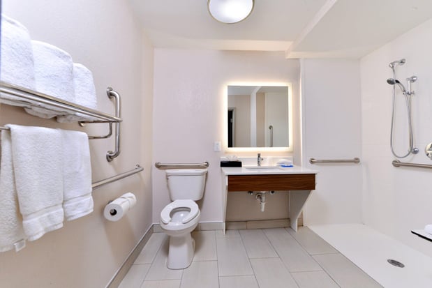 Images Holiday Inn Express Winston-Salem Medical Ctr Area by IHG