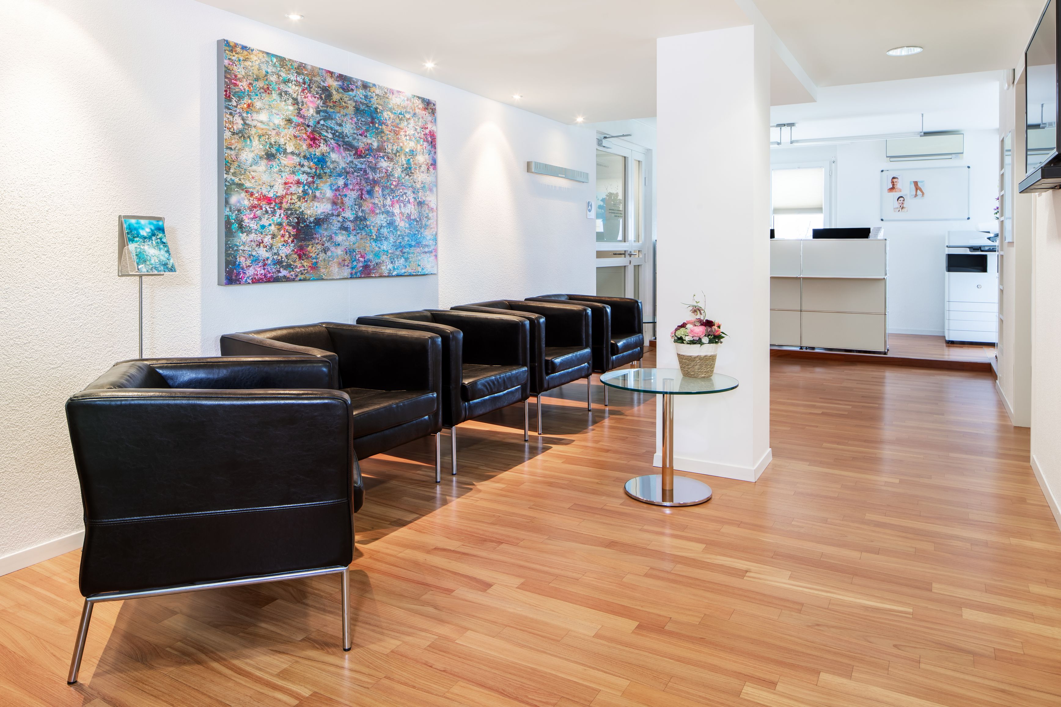 Bilder Dermatologie - LaserZentrum - Liposuktion