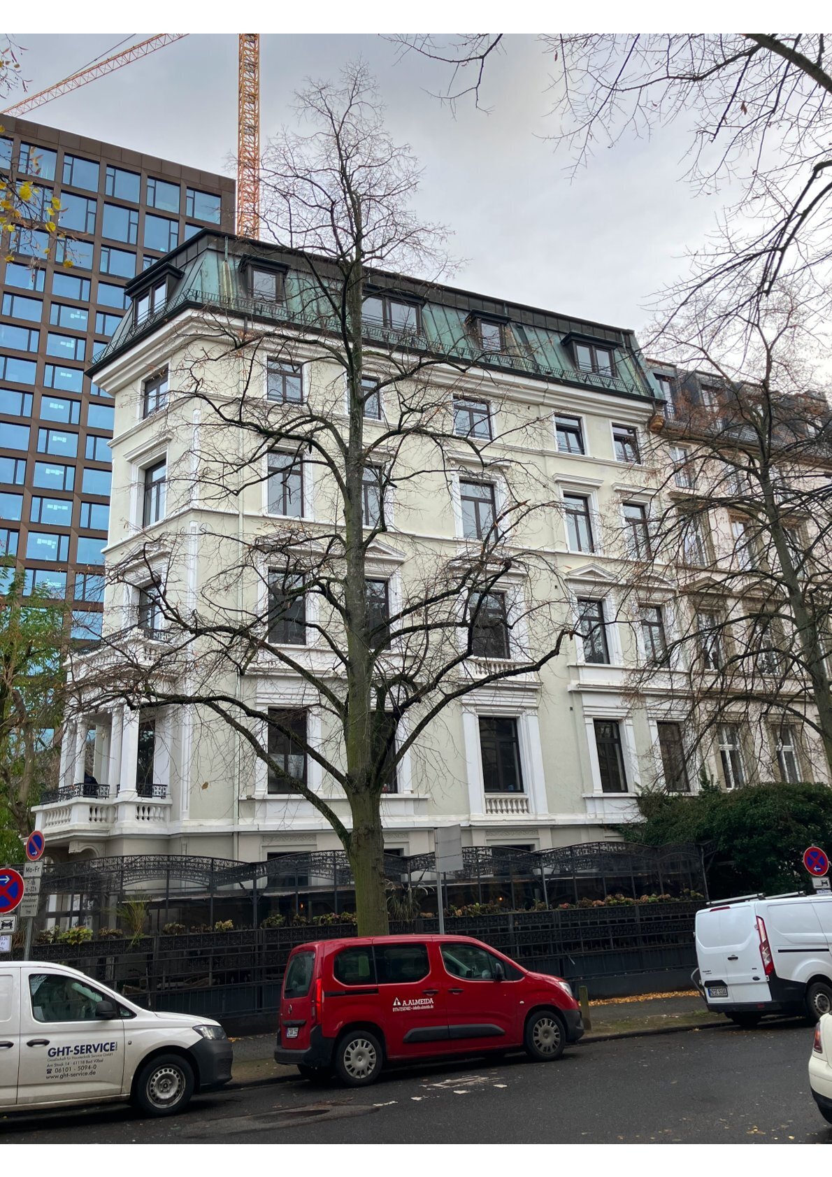 Bilder Dr. Nichlos - Plastische Chirurgie Frankfurt