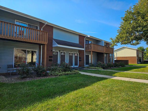 Images Oxford Manor Apartment Homes