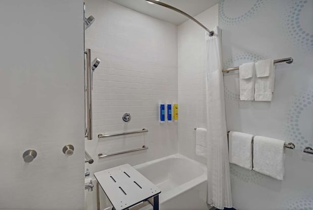 Images Tru by Hilton Gaylord