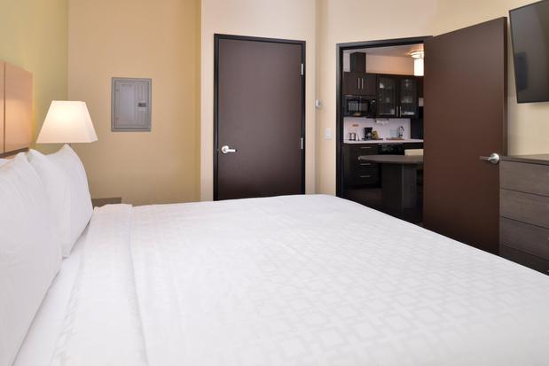 Images Candlewood Suites Austin Airport by IHG