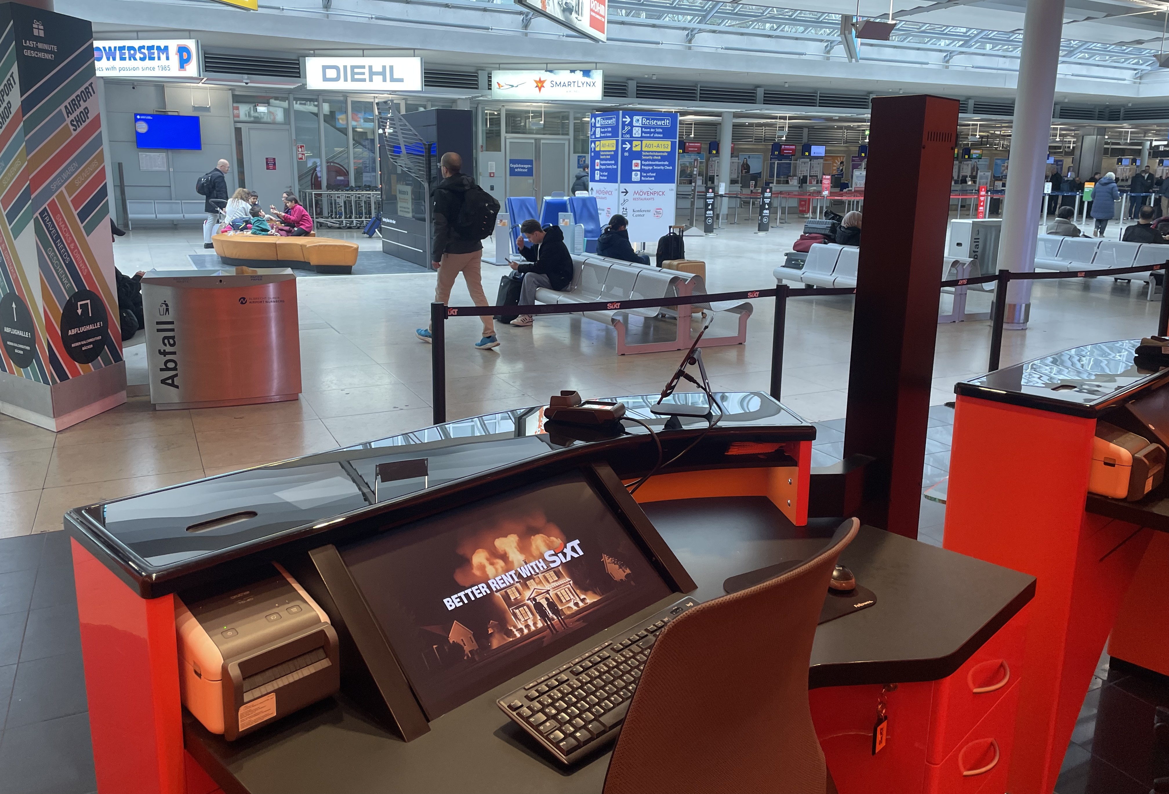 SIXT Autovermietung Nürnberg Flughafen, Flughafenstr./Mietwagenzentrum in Nürnberg