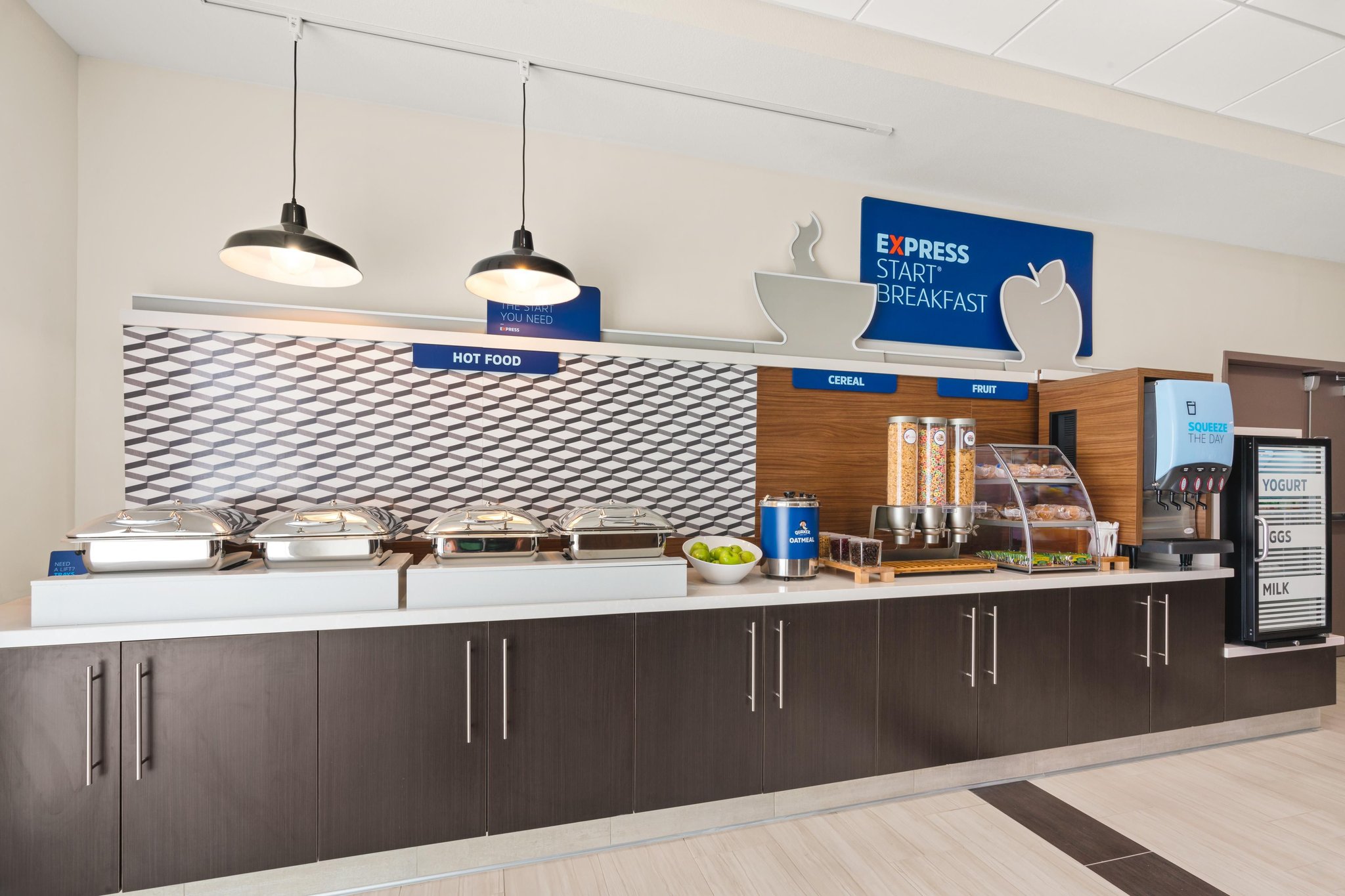 Holiday Inn Express & Suites Willows by IHG Image