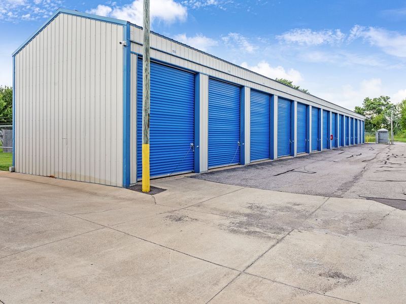 Security Screens - Storage Express at 2200 Sherman Dr, Princeton, IN 47670