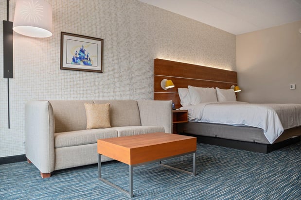 Images Holiday Inn Express & Suites Orlando - Lake Buena Vista by IHG