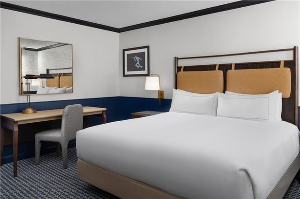 Images Hilton Orrington/Evanston